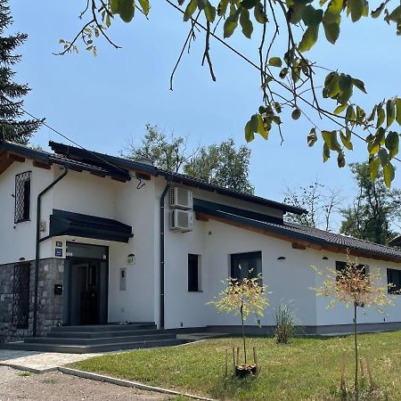 Pampas Apartments Mreznica ドゥガ・レサ エクステリア 写真