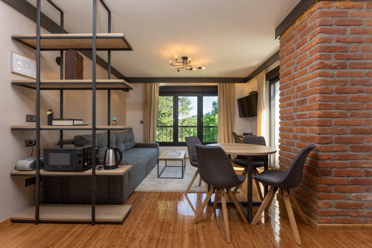 Pampas Apartments Mreznica ドゥガ・レサ エクステリア 写真