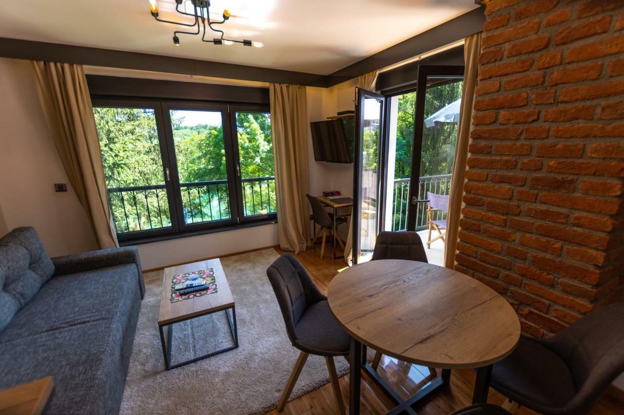 Pampas Apartments Mreznica ドゥガ・レサ エクステリア 写真